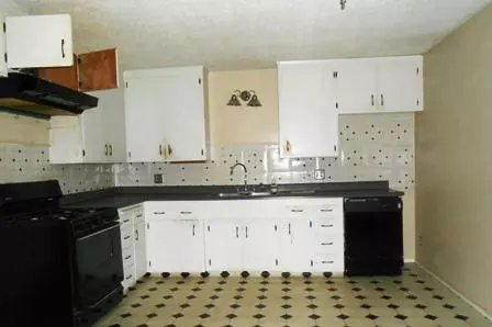 37084 Lassen St, Burney, CA 96013 photo 9