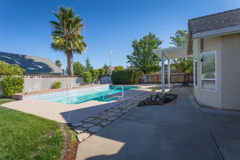 5776 Diamond Ridge Dr, Redding, CA 96003 photo 16
