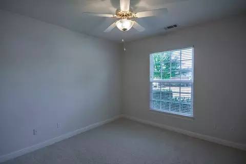 2612 Templeton Dr, Redding, CA 96002 photo 9