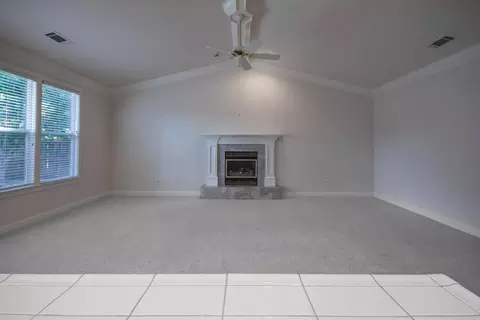 2612 Templeton Dr, Redding, CA 96002 photo 4