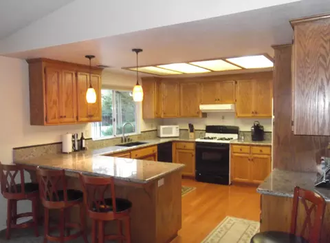 12837 Old Oregon Trl, Redding, CA 96003 photo 3