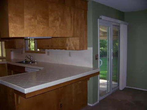 529 Estate St, Redding, CA 96002 photo 5