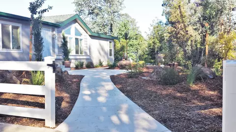 15658 Prospect Dr, Redding, CA 96001 photo 8