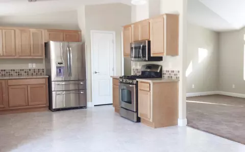 15658 Prospect Dr, Redding, CA 96001 photo 10