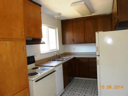1574 Hemlock Ave, Anderson, CA 96007 photo 4