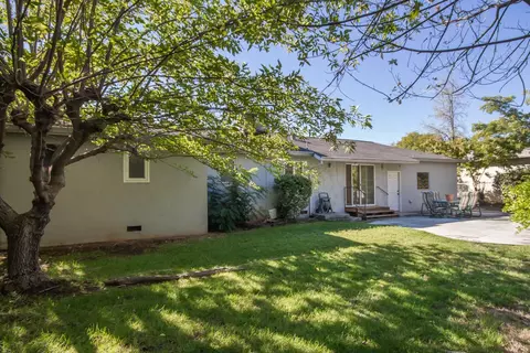 2506 Hawn Ave, Redding, CA 96002 photo 2