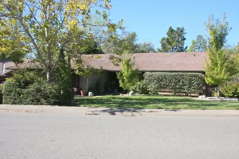1876 Cumberland Dr, Redding, CA 96001 photo 2