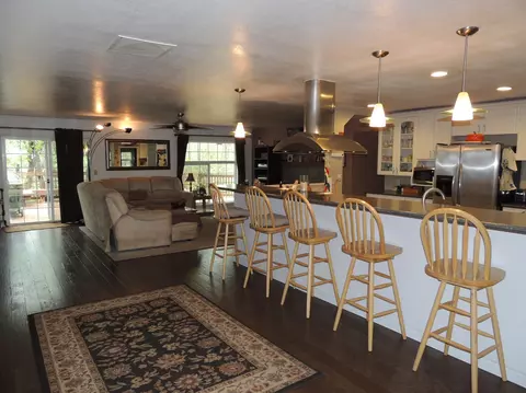 9940 Swasey Dr, Redding, CA 96001 photo 9
