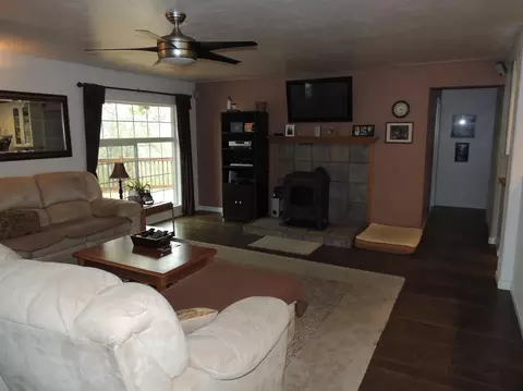 9940 Swasey Dr, Redding, CA 96001 photo 11