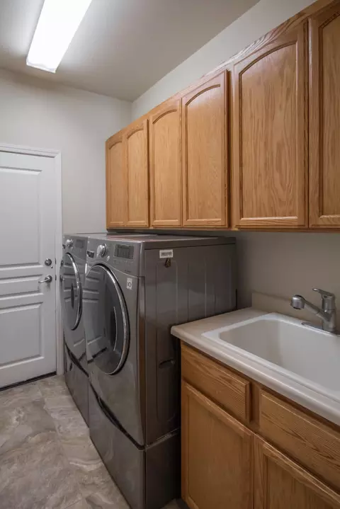 3255 Capricorn Way, Redding, CA 96002 photo 11