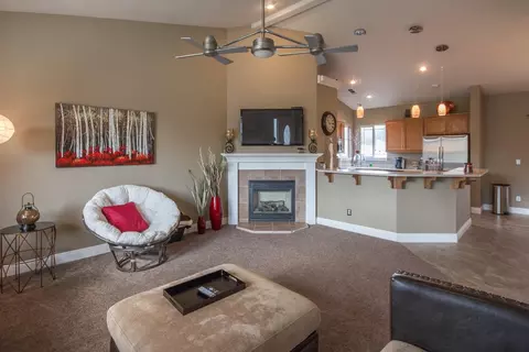 3255 Capricorn Way, Redding, CA 96002 photo 4