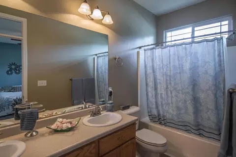 3255 Capricorn Way, Redding, CA 96002 photo 9