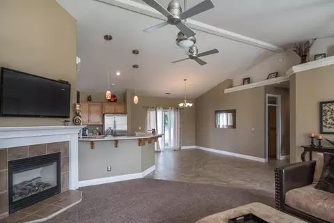3255 Capricorn Way, Redding, CA 96002 photo 5