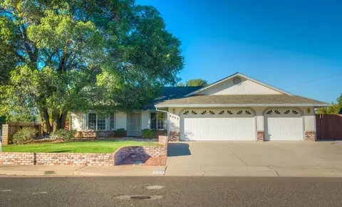 4453 Alta Saga Dr, Redding, CA 96002 photo 1