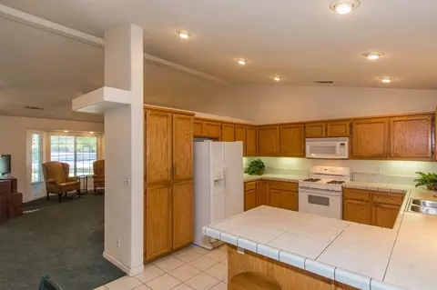 4453 Alta Saga Dr, Redding, CA 96002 photo 6