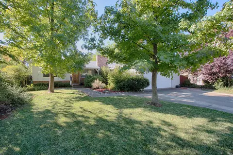 2313 Hawn Ave, Redding, CA 96002 photo 1