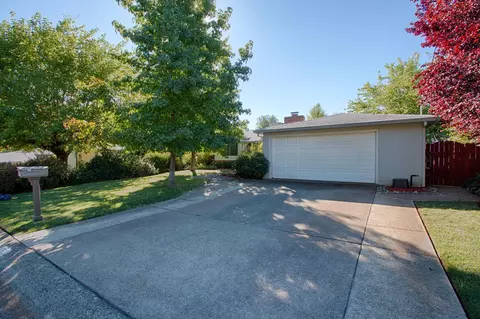 2313 Hawn Ave, Redding, CA 96002 photo 4