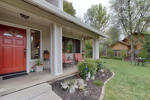 474 Moonstone Way, Redding, CA 96003 photo 1
