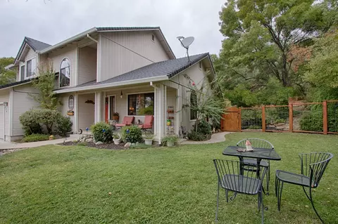 474 Moonstone Way, Redding, CA 96003 photo 2