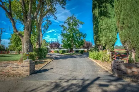 19960 Countryside Ln, Redding, CA 96002 photo 3