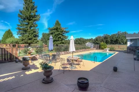 19960 Countryside Ln, Redding, CA 96002 photo 8