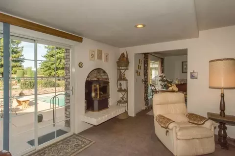 19960 Countryside Ln, Redding, CA 96002 photo 17
