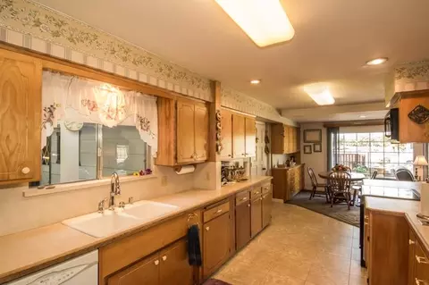 19960 Countryside Ln, Redding, CA 96002 photo 20
