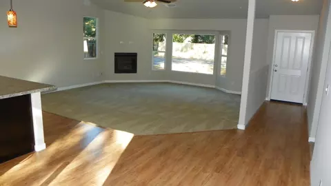 1151 Harpole, Redding, CA 96002 photo 5