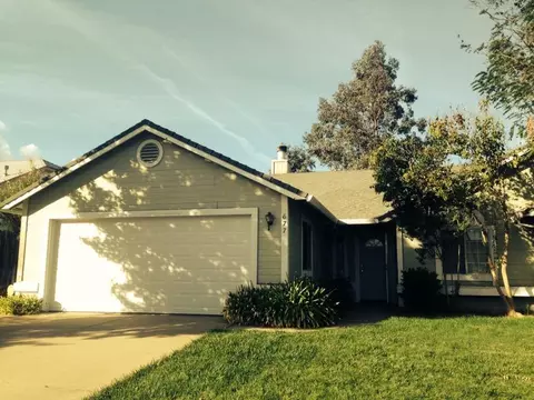 677 Springer Dr, Redding, CA 96003 photo 1