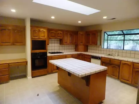 6595 Stoney Dr, Redding, CA 96002 photo 3