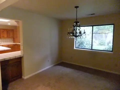 6595 Stoney Dr, Redding, CA 96002 photo 5