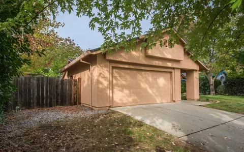 520 Chancellor Blvd, Redding, CA 96003 photo 3
