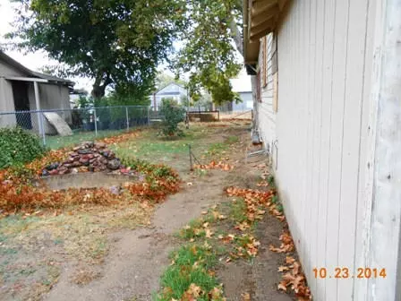 911 Walnut St, Corning, CA 96021 photo 2