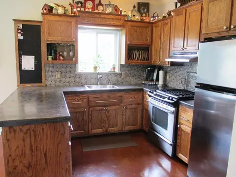 15795 Ontario Pl, Redding, CA 96001 photo 2