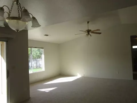 3381 Auburn Dr, Redding, CA 96003 photo 8