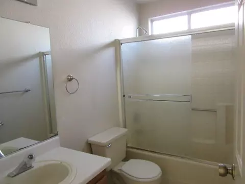 3381 Auburn Dr, Redding, CA 96003 photo 17