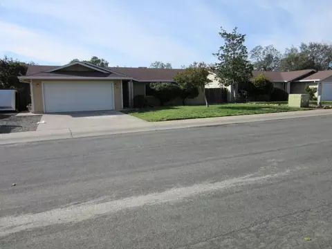 3381 Auburn Dr, Redding, CA 96003 photo 2