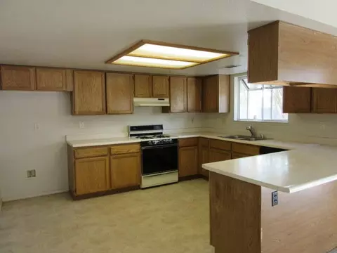 3381 Auburn Dr, Redding, CA 96003 photo 11