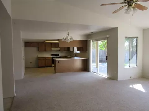 3381 Auburn Dr, Redding, CA 96003 photo 7
