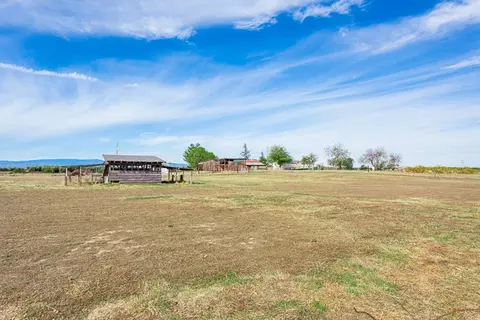 5391 Burton, Corning, CA 96021 photo 25