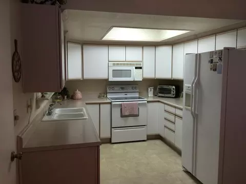 1855 Del Mar Ave, Redding, CA 96003 photo 2
