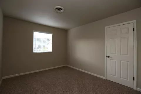 2945 Valentine Ln, Redding, CA 96001 photo 11