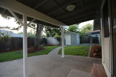2945 Valentine Ln, Redding, CA 96001 photo 18