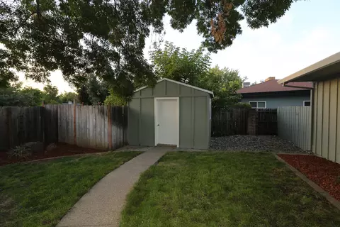 2945 Valentine Ln, Redding, CA 96001 photo 20