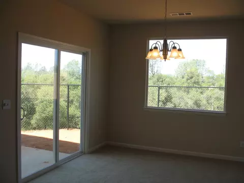 2194 Tuscany Way, Redding, CA 96003 photo 4
