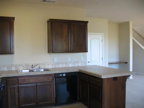 2194 Tuscany Way, Redding, CA 96003 photo 3