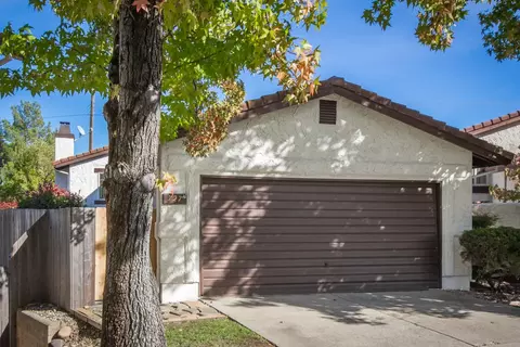727 Coffeeberry Ln, Redding, CA 96003 photo 19