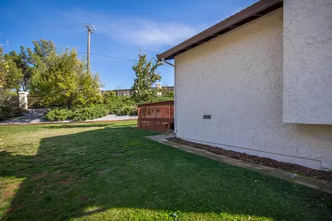 727 Coffeeberry Ln, Redding, CA 96003 photo 18