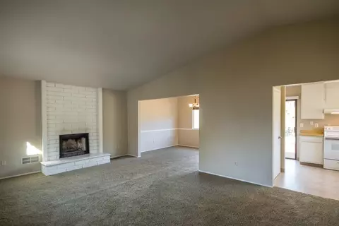727 Coffeeberry Ln, Redding, CA 96003 photo 5