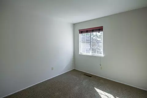 727 Coffeeberry Ln, Redding, CA 96003 photo 9